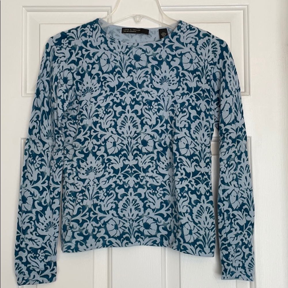 Cashmere sweater